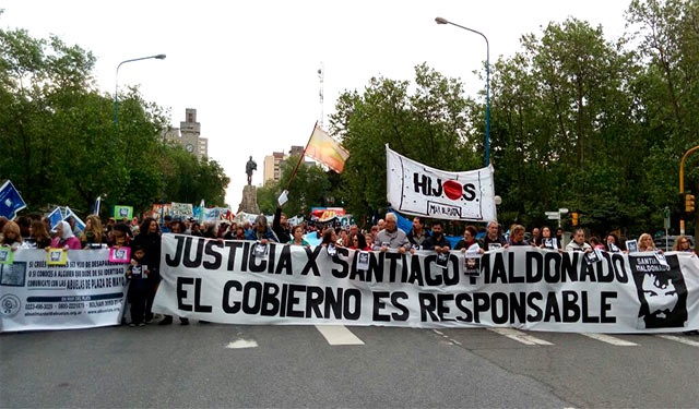 Masivo reclamo de justicia por Santiago Maldonado en Mar del Plata