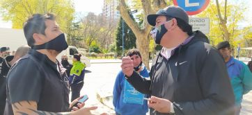 Desde el Sindicato de Choripaneros apuntaron contra Bonifatti: “queremos trabajar, no aguantamos más”