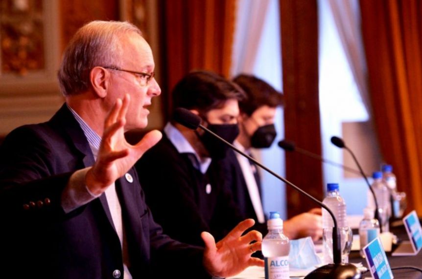 Gollan logró esquivar la interpelación, pero expondrá en la Bicameral de Emergencia
