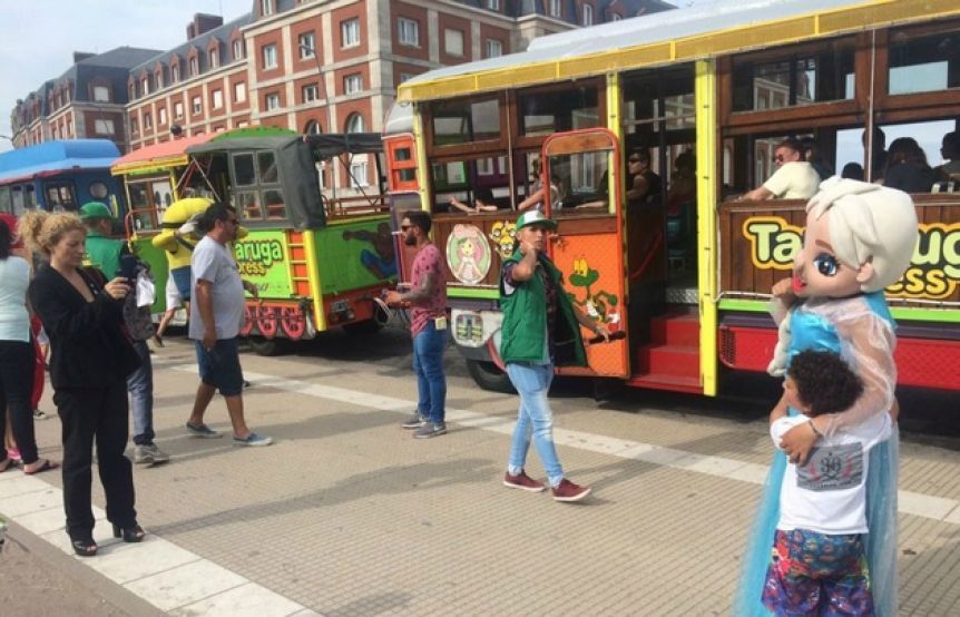 Sin nuevos Mickey y Pluto: suspenderán el otorgamiento de nuevas licencias de vehículos de fantasía