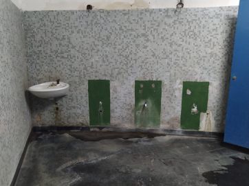 Lamentable estado edilicio del Cementerio Parque