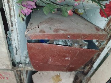 Lamentable estado edilicio del Cementerio Parque