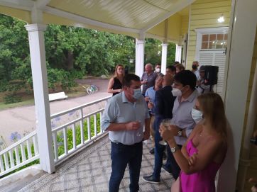 Montenegro encabezó un brindis de fin de año en Villa Victoria