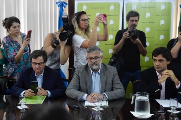 Vidal ofreció a docentes sumar 2% al incremento ya dado y un bono de $7.000: gremios lo rechazaron