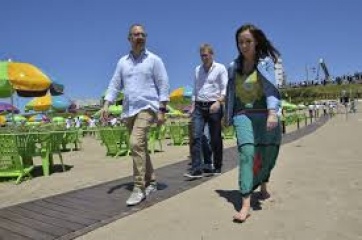 Playa y Política: ¿Quienes aprovechan la vidriera nacional de Mar del Plata?