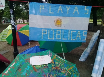 Denuncian el abandono de las playas del sur e irregularidades con los balnearios privados