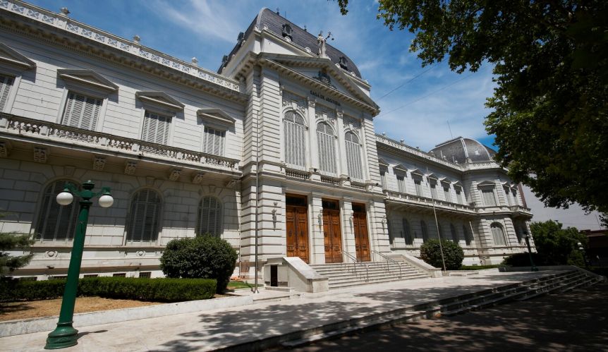 Completan casilleros: Kicillof mando pliegos para nombrar 129 funcionarios judiciales