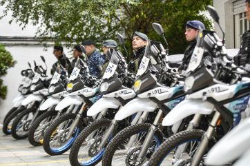 Con presencia de Montenegro, Kicillof entregó nuevas motos para patrullaje