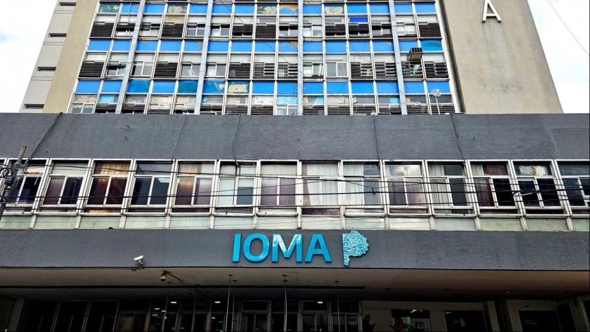 Autoconvocados de IOMA se cansaron y pidieron otra vez la renuncia de Giles
