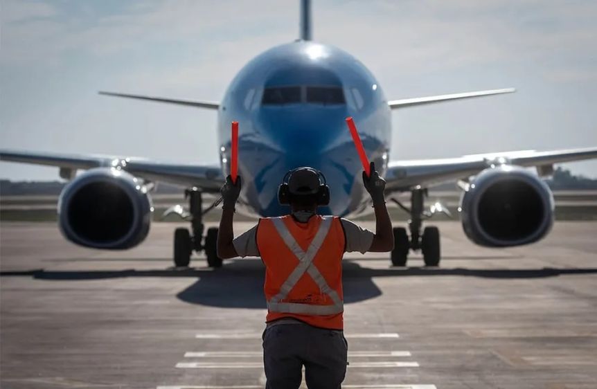Más de 15 mil pasajeros afectados por la huelga de controladores aéreos