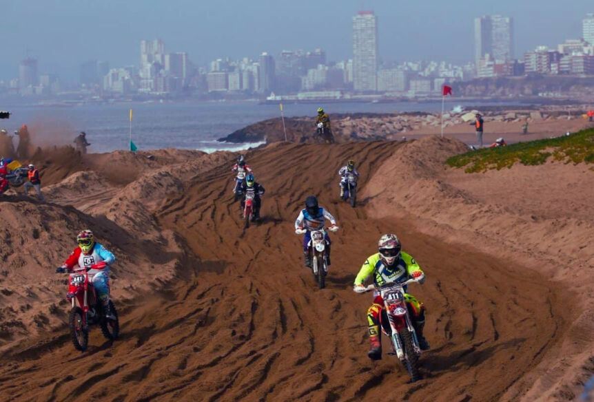Muro y Montenegro hacen del Enduro un sello de campaña: la “ciudad del sí” en acción