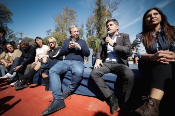 Recorrida, asado y arenga de Kicillof a los intendentes para el sprint final de la campaña