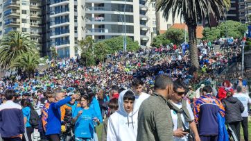 Kicillof hizo pie en Mar del Plata, en un acto con la interna a flor de piel