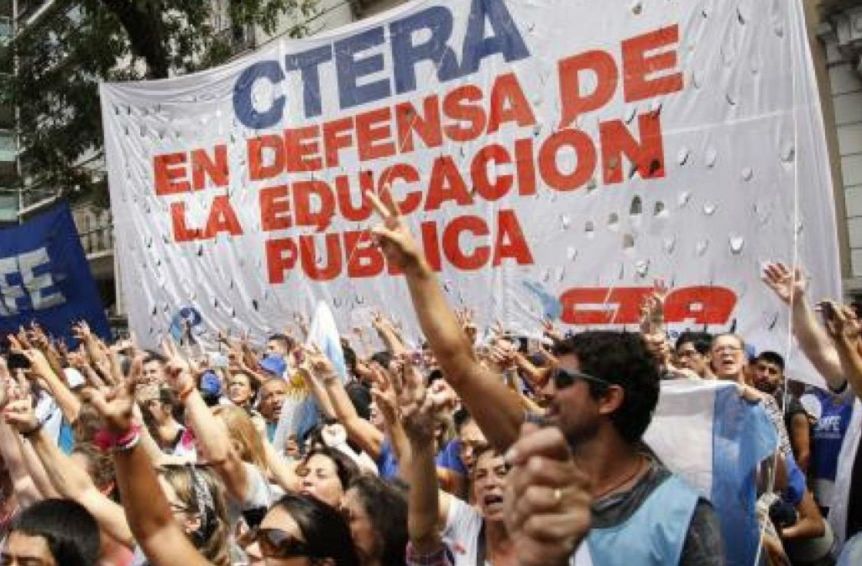 Paro docente a nivel nacional en reclamo de una nueva ley de Financiamiento Educativo