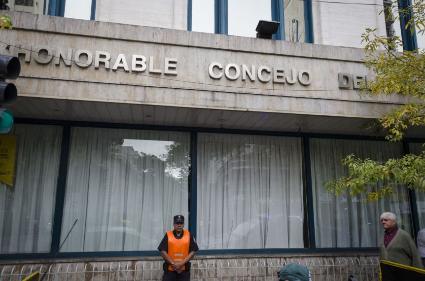 Radiografía del gasto político: concejos que destinan hasta el 99% del presupuesto a personal