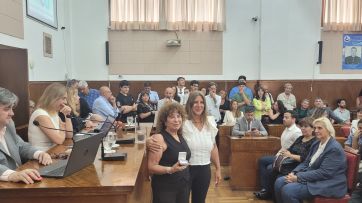 Entre ausencias y reclamos, se entregaron las medallas a los ediles que dejan el HCD