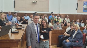 Entre ausencias y reclamos, se entregaron las medallas a los ediles que dejan el HCD