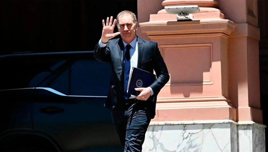 Santilli sale a blindar la reforma laboral y consolida el apoyo de los gobernadores