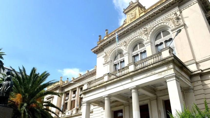 Kicillof puso el gancho y oficializó a los miembros del Consejo General de Educación