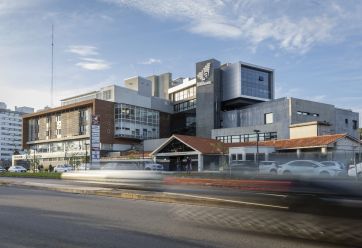 La Provincia puso un avión sanitario para trasladar a Alberto Samid