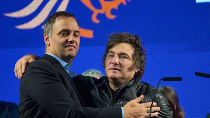 En medio de las tensiones, Milei visita Córdoba y da un espaldarazo a Adorni