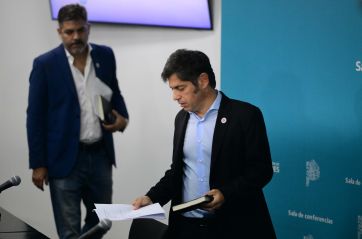 Antagónico a Milei y sus recetas “tragicas”, Kicillof reivindicó la estatización de YPF