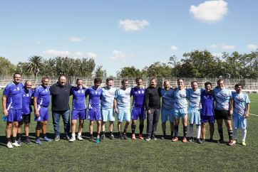 Fútbol y rosca: equipo de intendentes del PJ jugaron un partido contra el FR