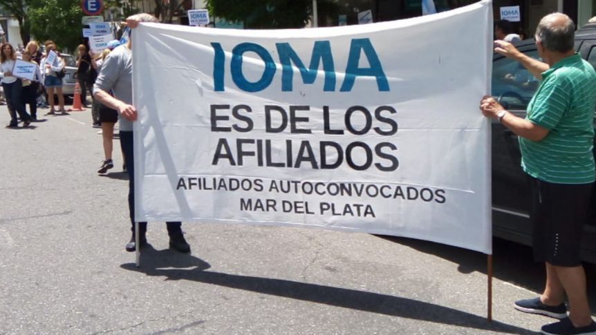 Protesta contra IOMA en Mar del Plata expone el costo político de la gestión, y ausencia, de Kicillof