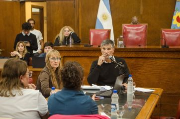 Las doctoras en el Honorable Concejo Deliberante exponen precarización de PAMI y tensan el debate en el Concejo Deliberante