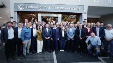 “No puede faltar comida, balas ni remedios”, la sugerencia de intendentes a Kicillof