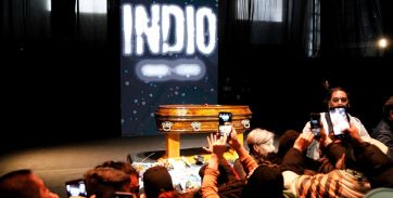 Velorio histórico del Indio Solari: como el de Perón y Evita, con Pablo Grillo y homenajes de Milo J, Lali y Los Fundamentalistas