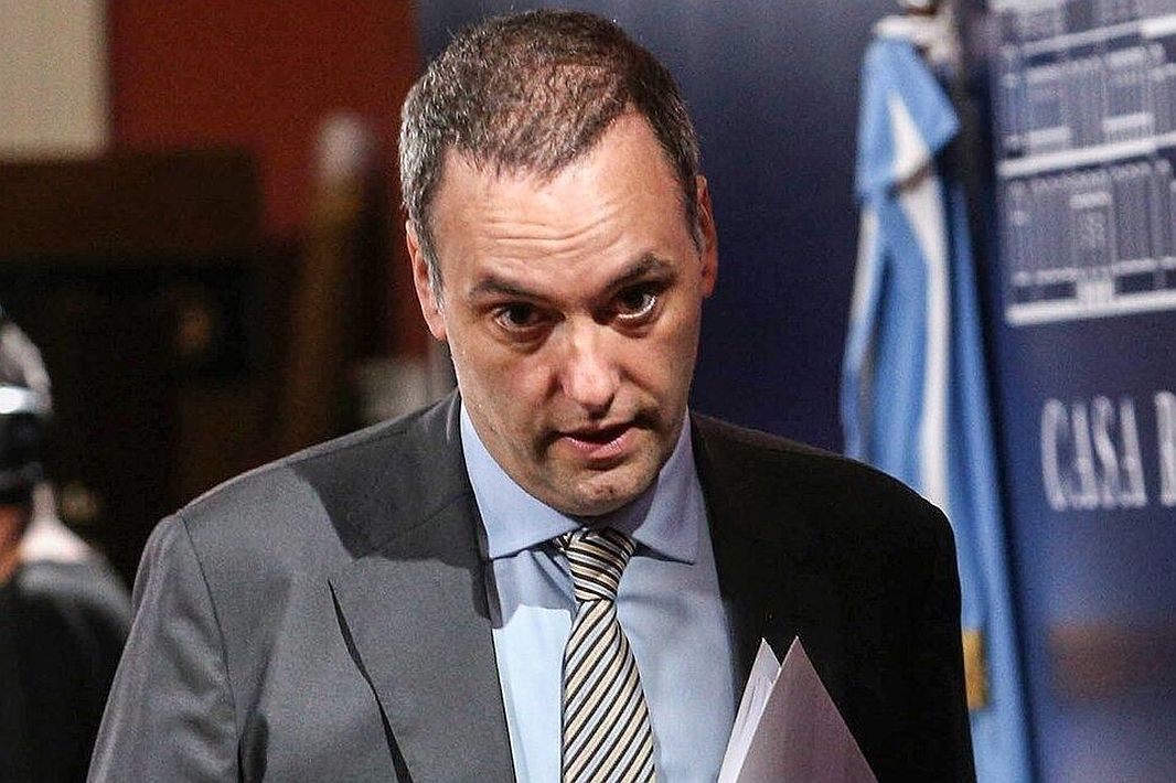 Adorni declaró que tiene más de 944 millones de pesos