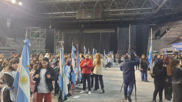 Neme encabezó el acto por el Día de la Bandera