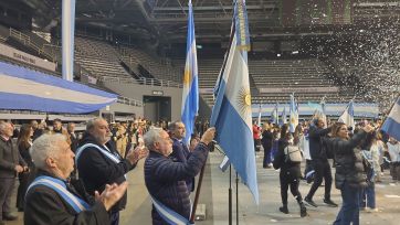 Neme encabezó el acto por el Día de la Bandera