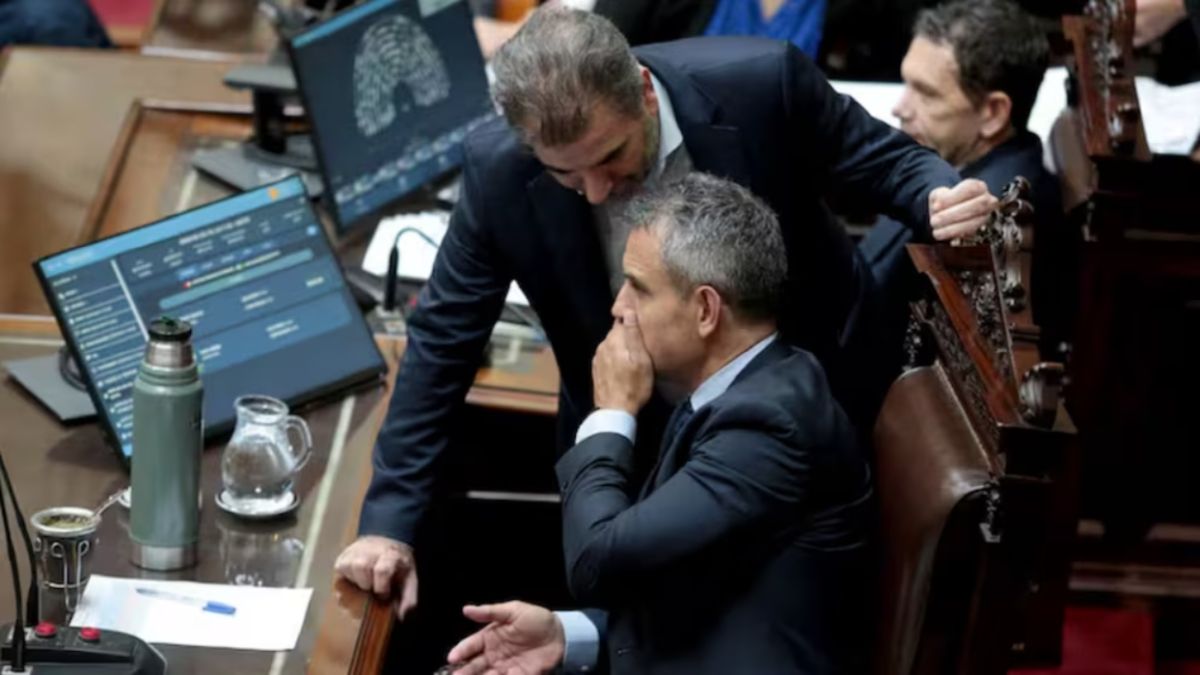 Con ayudín de los aliados, se cayó la sesión para interpelar a Manuel Adorni