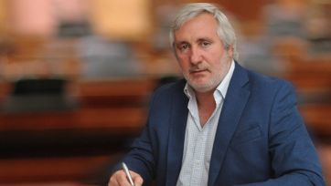 Pareja empuja en la provincia la reforma política y judicial; el procurador, en la mira
