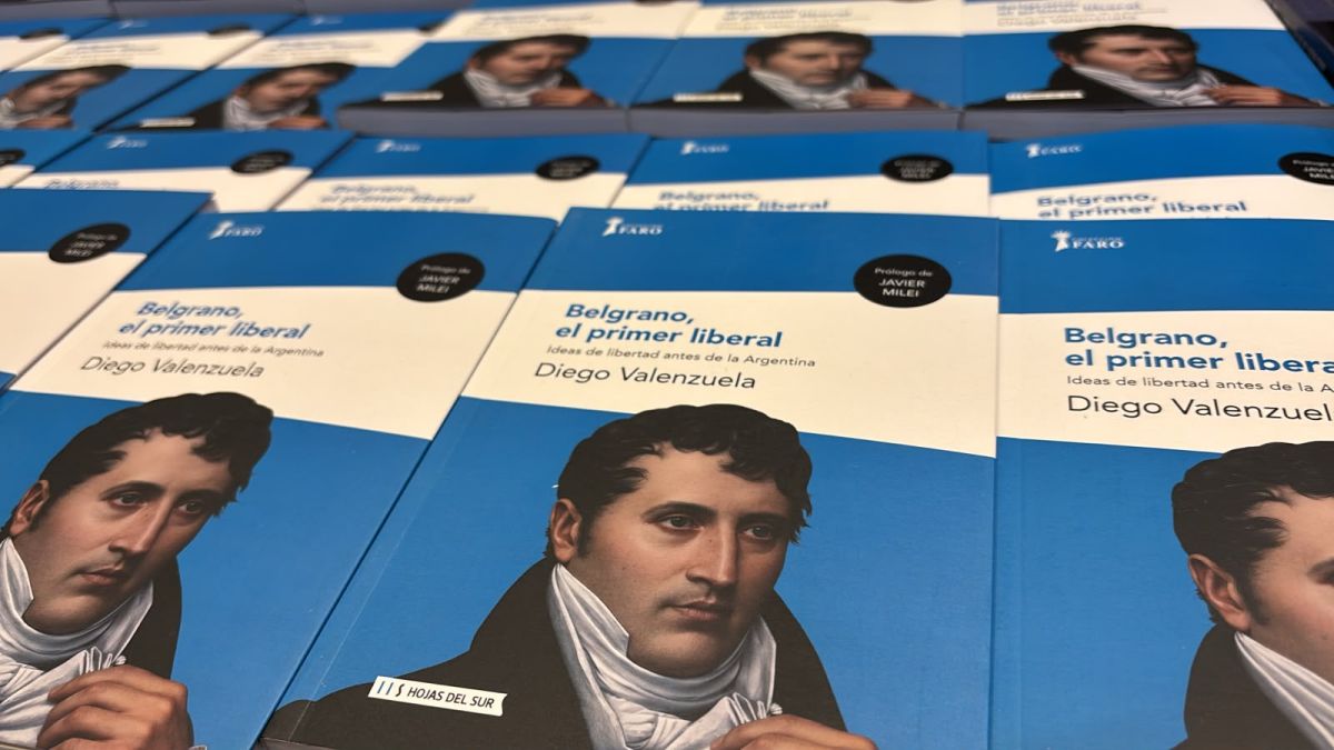 Valenzuela presentó su libro sobre Belgrano, con prólogo de Milei