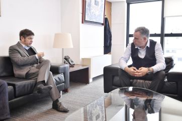 Kicillof en Uruguay: reunión con Orsi, encuentro progresista y proyección hacia el 2027