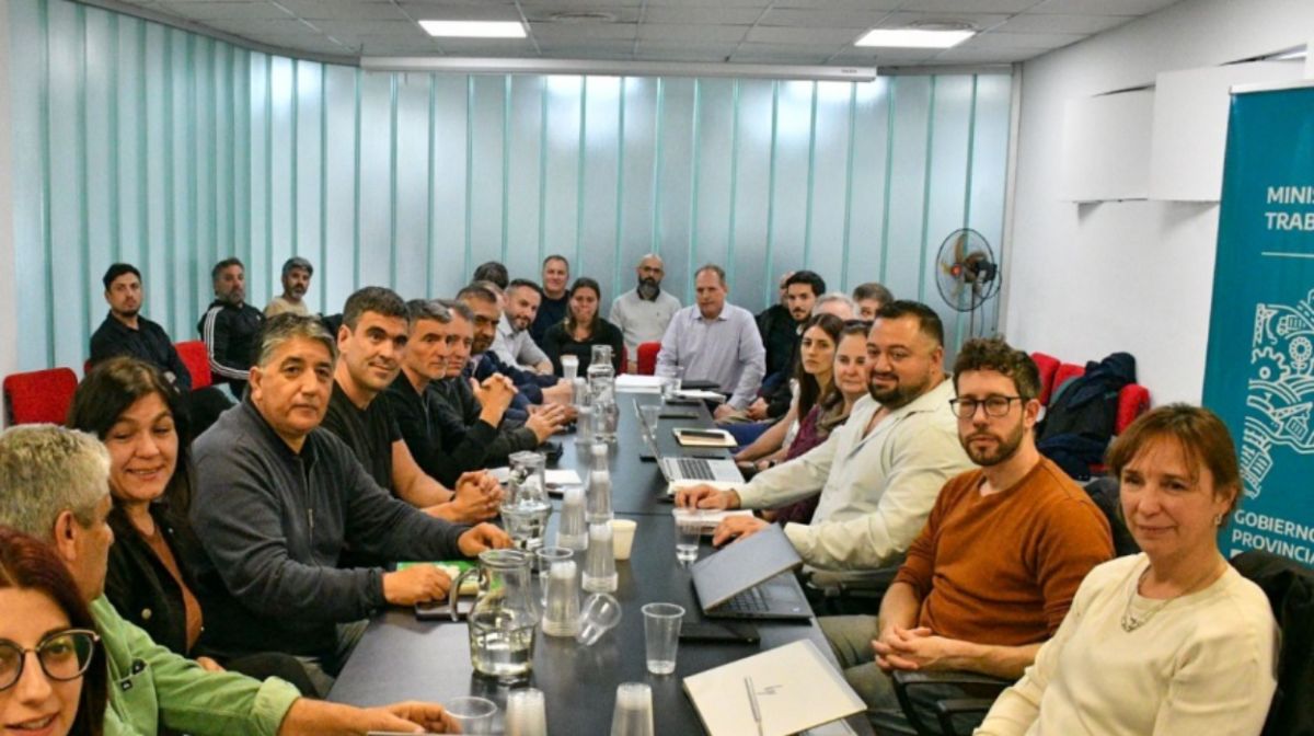 Sin paritarias y con dos paros, se tensa la relación entre Kicillof y los gremios
