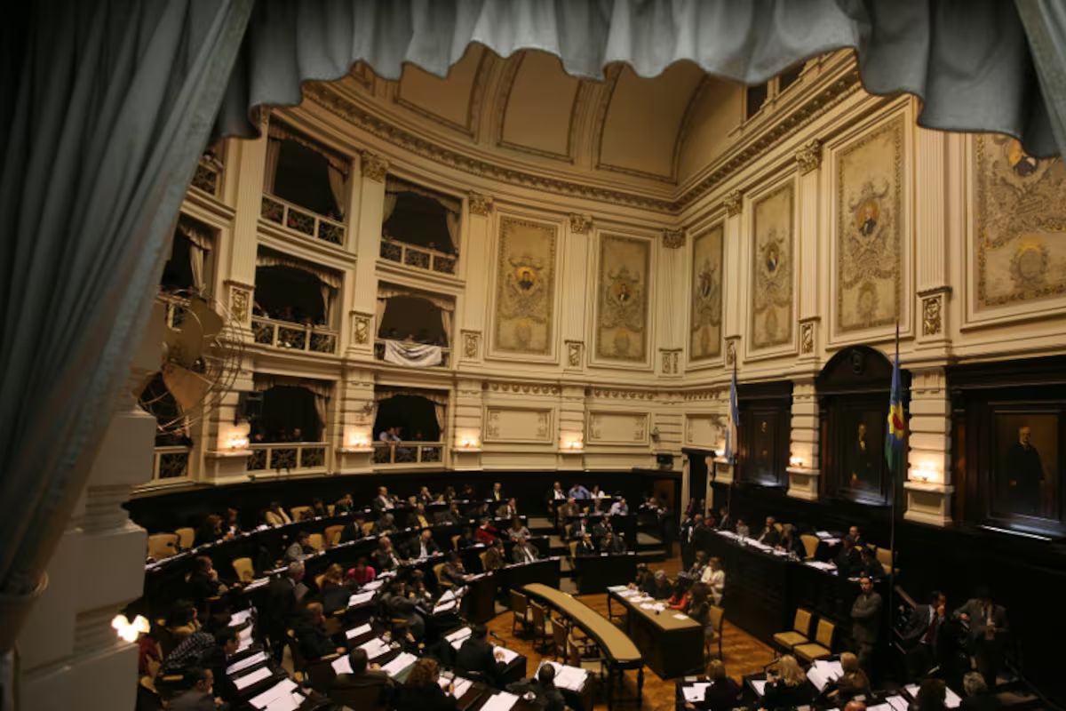 Intendentes al filo de la ley: el conflicto por las licencias y las excepciones factibles